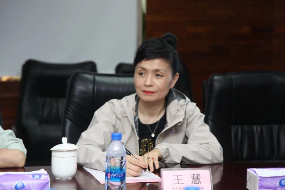 深圳市委常委最新名单及其背后的温馨日常故事揭秘